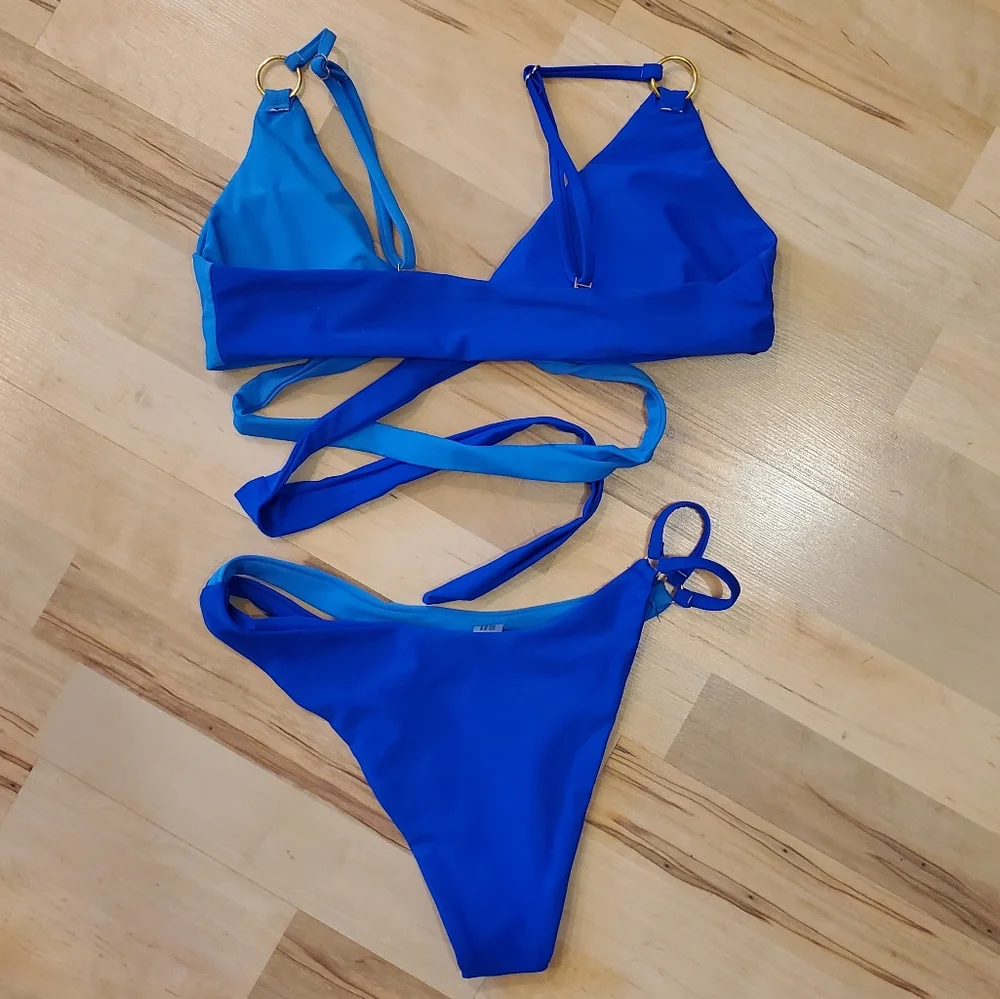 LIKE NEW Sexy Two Tone Blue Wrap Detail Bikini Sz Meduim